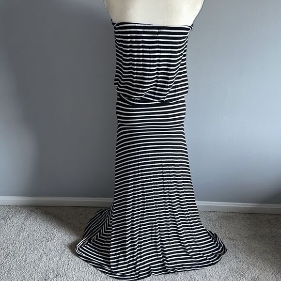 Veronica M. Striped Strapless Dress! - Picture 12 of 14